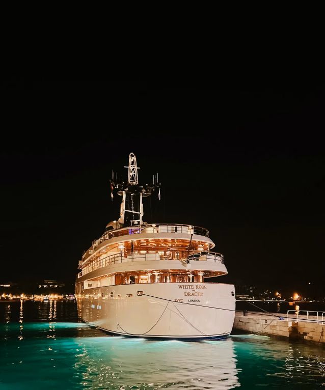 home-three-voyage-image